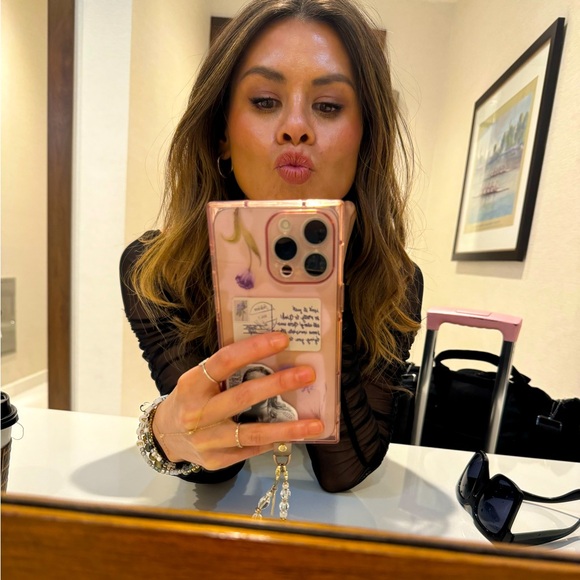 Meet your Posher, Kayla - Picture 1 of 1